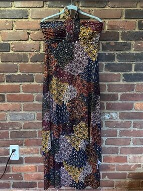 THE PYRAMID COLLECTION tiered halter smocked back padded chest maxi dress -small